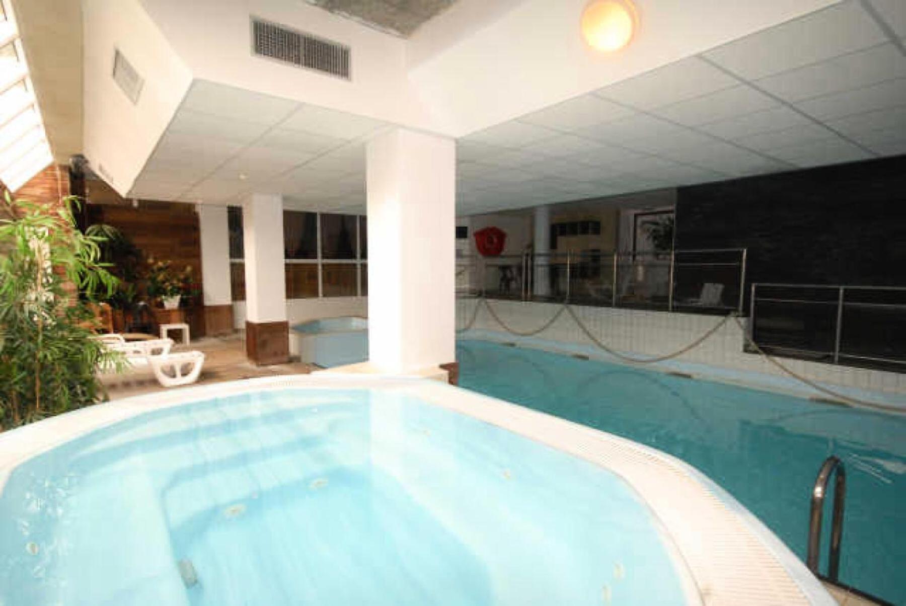 LE CHALET - Piscine - Studio pour 4 Personnes 694 Gourette Extérieur photo